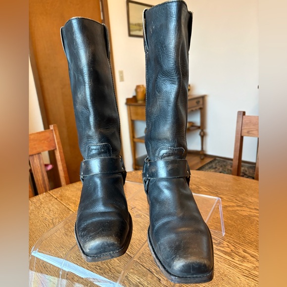 Great Boots!!! Style Number 77449 Black Leather Harness Size 7.5 Women’s - Picture 3 of 16